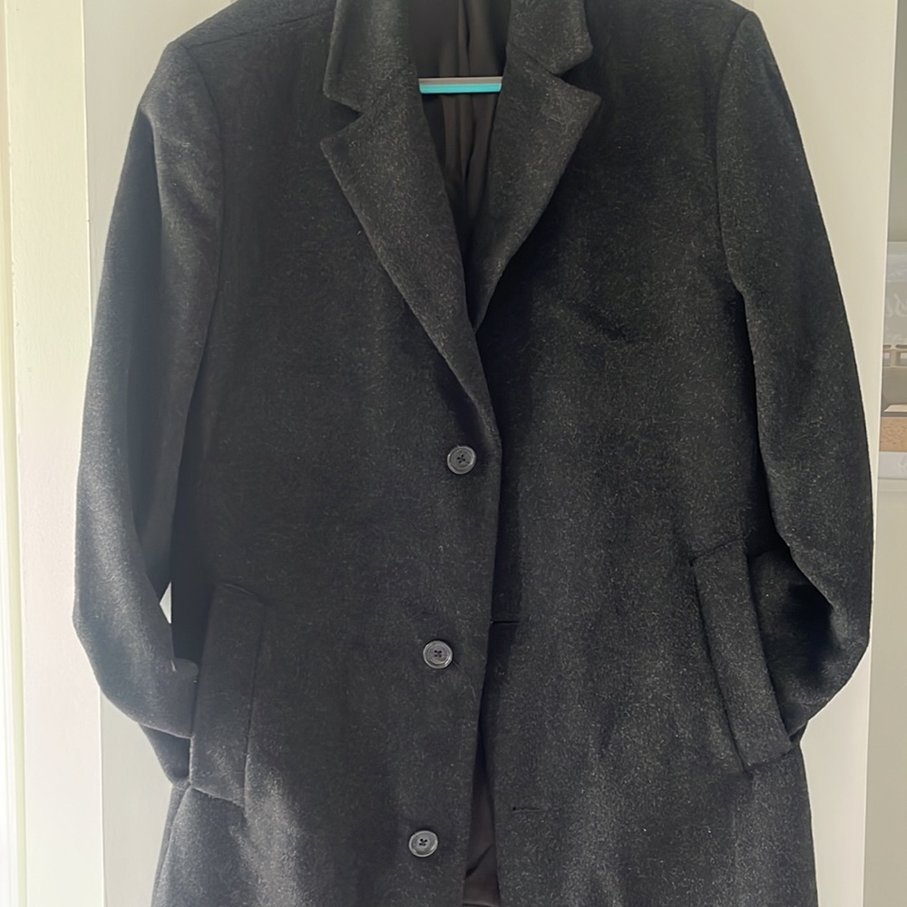Wool Michael Khors Jacket 40R
 80 % wool 20 % nylon 
Great condition